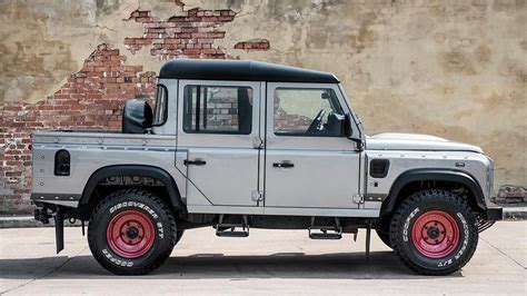 Defender 110 DCPU | Land rover defender, Land rover, Land rover defender pickup