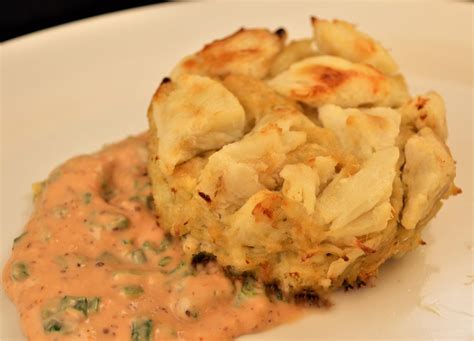 Classic Crab Cake with Creole Remoulade Sauce - Newport International