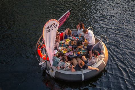 Skuna Boats | Floating Experiences in London