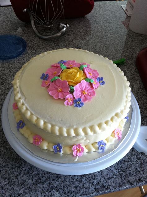 I Eated It: Michael's Wilton Cake Decorating - Course 2: Flowers & Cake ...