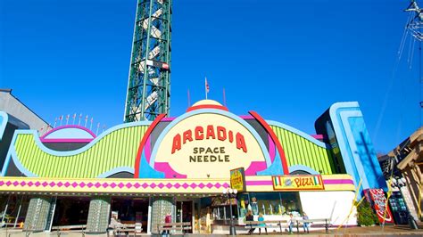 Gatlinburg Space Needle - Gatlinburg, Tennessee Attraction | Expedia.com.au