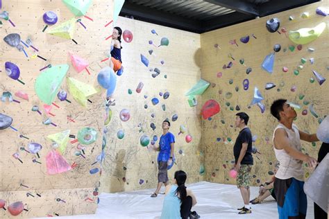 Rock Hour: Great New Climbing Gym in Xi Dawanglu | beijingkids online ...