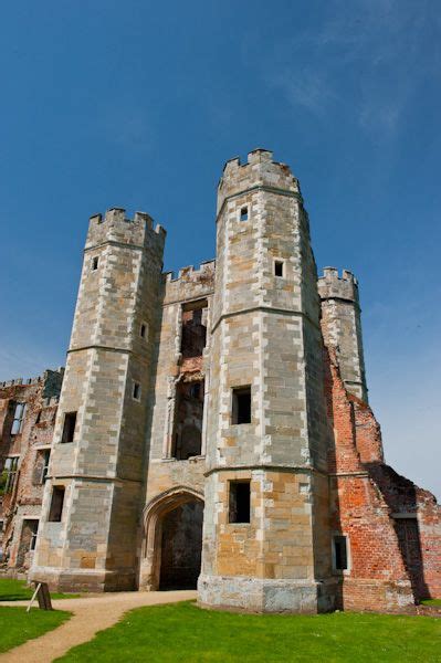 Cowdray House - History, Travel, and accommodation information