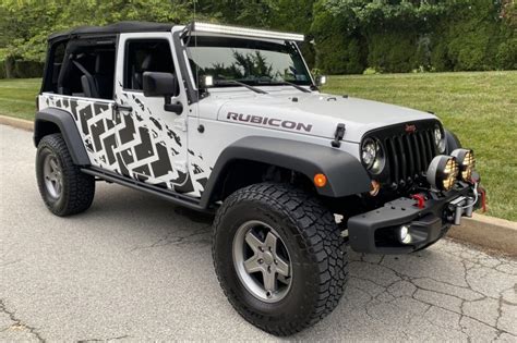 Modified 9,600-Mile 2016 Jeep Wrangler Rubicon Unlimited 4x4 for sale on BaT Auctions - sold for ...