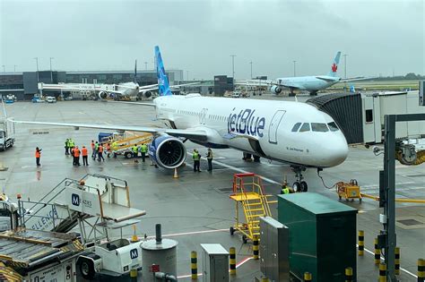 JetBlue starts new chapter with London arrival