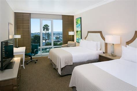 Holiday Inn San Diego-Bayside Rooms: Pictures & Reviews - Tripadvisor