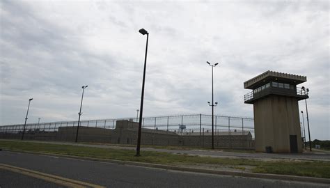 Four to plead guilty in Eastern Shore prison smuggling case - Baltimore Sun