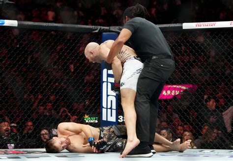 Josh Emmett def. Bryce Mitchell at UFC 296: Best photos