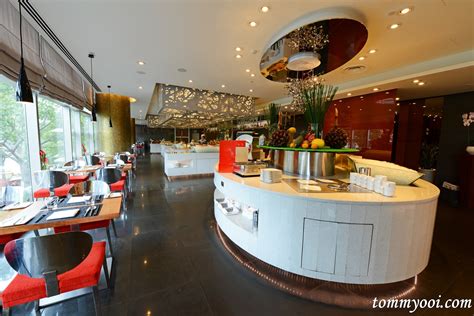 Pullman Saigon Centre - Tommy Ooi Travel Guide