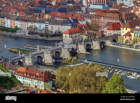 Alte Mainbrucke (old bridge), Wurzburg, Germany Stock Photo - Alamy