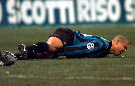 Hacia atrás Won Autorización ronaldo nazario lesion de rodilla milan ...