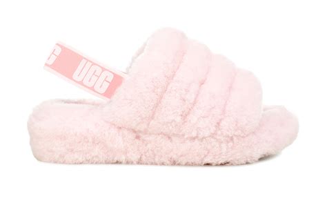 UGG’s New Fluff Yeah Slides Are as Cozy as Slippers – Footwear News