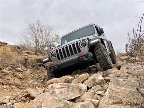 Jeep Wrangler Rubicon versus Jeep Wrangler Rubicon 4xe