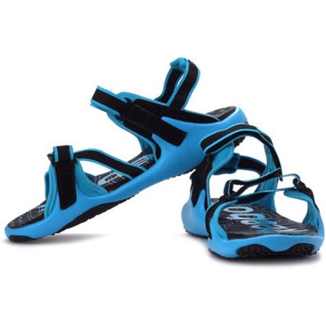 Reebok Girls Sandals at Rs 800/pair in New Delhi | ID: 14115197088