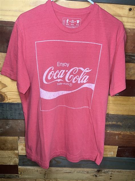 retro Coca-Cola Logo Red colored T-Shirt Size Large C… - Gem