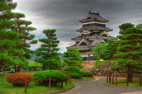 Matsumoto Castle, Japan photo on Sunsurfer