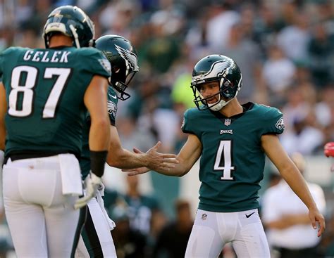 Eagles kicker Jake Elliott likely to play against Chicago