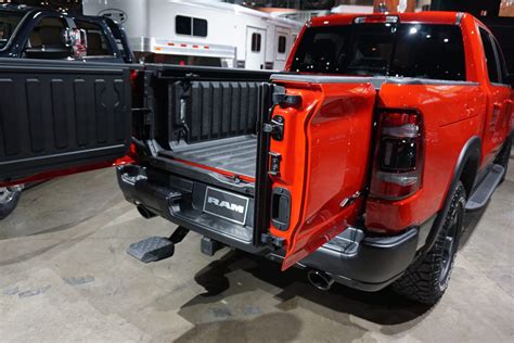 Gallery: The Ram 1500's new multi-function tailgate | Hooniverse