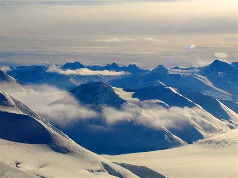 yukon-winter-mountain-tops