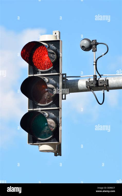 Traffic light camera hi-res stock photography and images - Alamy