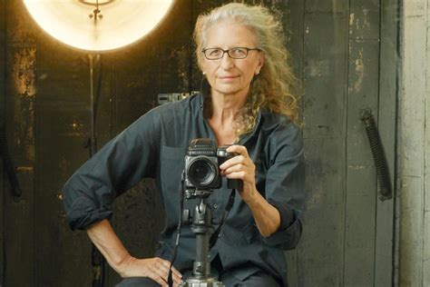 Icons of Photography: Annie Leibovitz – The United Nations of Photography