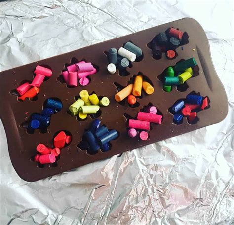 broken-crayon-silicone-mold - Making Frugal FUN