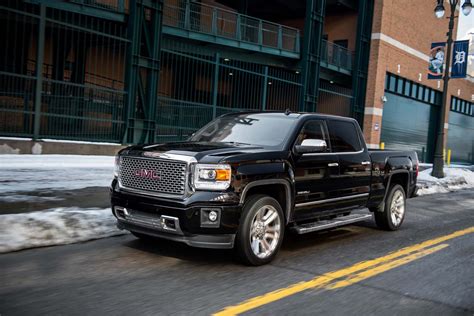 2014 GMC Sierra Denali - Base 5.3L or Upgraded 6.2L? - Motor Trend