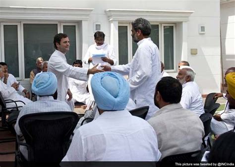 Rahul Gandhi Meets Farmers Ahead of His Mega Rally on Sunday