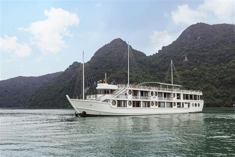 Calypso Cruise: The Fascinating Moments in Lan Ha Bay 2 Days/ 1 Night