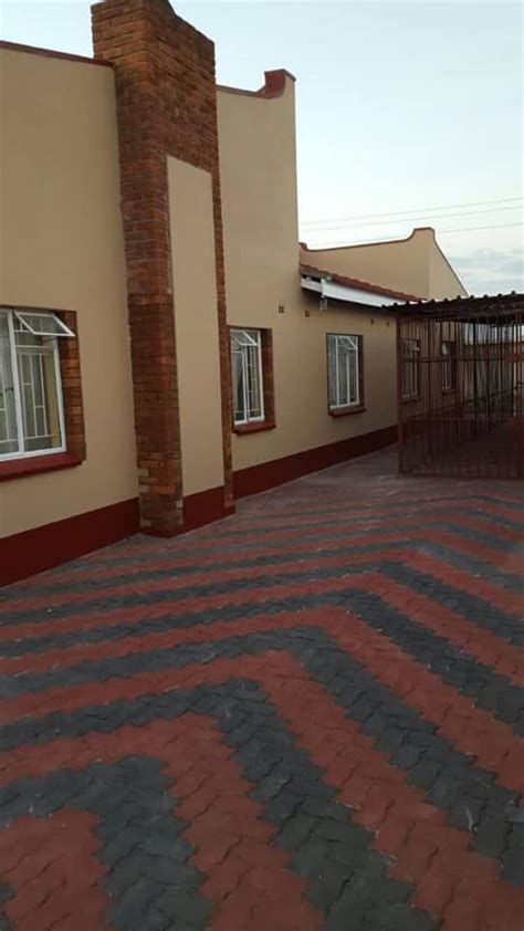 Chitungwiza Section N New House For Sell - SAVEMARI