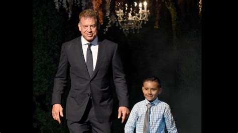 Troy Aikman: Kids battling cancer tougher, more courageous than pro ...