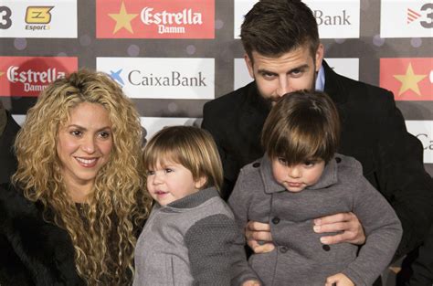 Shakira Takes Her Family to Colombia for First Time | Billboard – Billboard