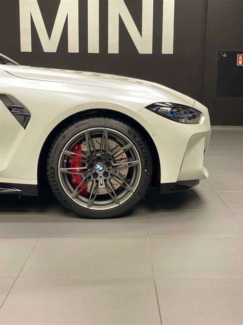 2021 BMW M3 Sedan shows up in Frozen Brilliant White color