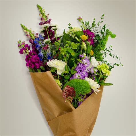 Seasonal Flower Bouquet - Willow & Stock