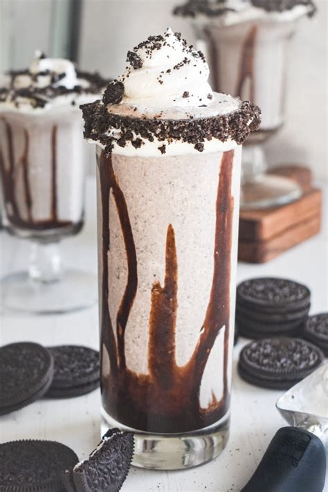 Super Easy Oreo Milkshake • Dance Around the Kitchen