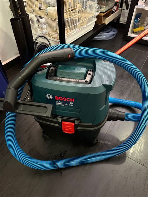 Bosch vacuum cleaner, TV & Home Appliances, Vacuum Cleaner & Housekeeping on Carousell