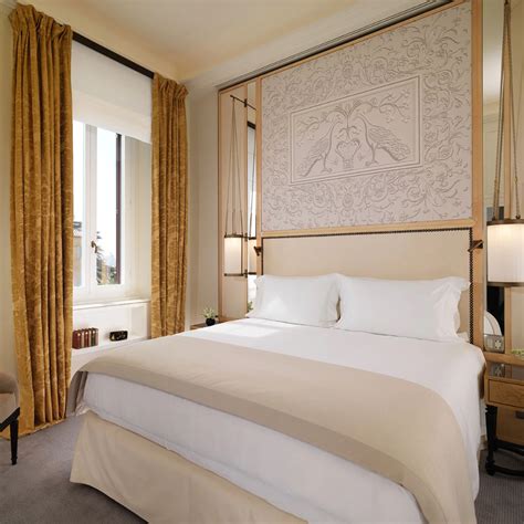 Rooms & Suites - Rome - Hotel Eden | Dorchester Collection | Hotel eden, Elegant bedroom ...