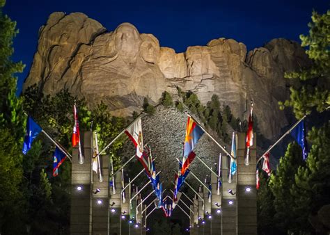 Mt Rushmore Lighting Ceremony Tour – Black Hills Tours – Best Of The ...