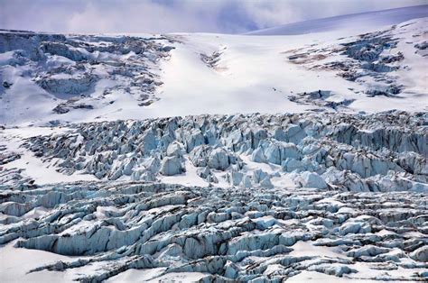 Glaciers in Canada | The Canadian Encyclopedia