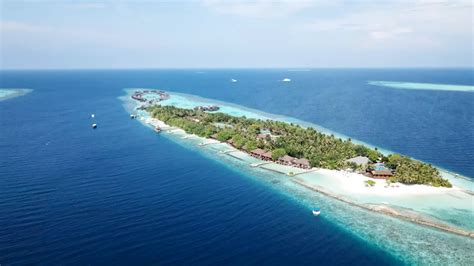 Maldives Lily Beach Resort - YouTube