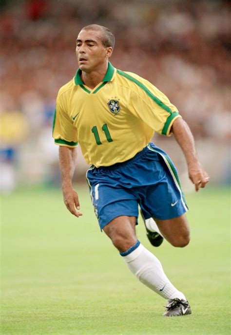 Pin by Ara Balasanyan on Romário de Souza Faria | Brazil football team, Best football players ...