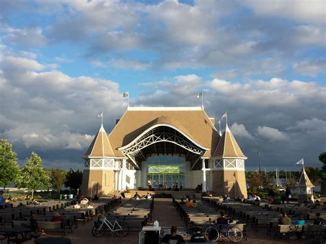 Lake Harriet Bandshell tonight : r/Minneapolis