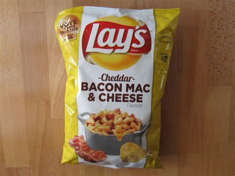 Review: Lay's Cheddar Bacon Mac & Cheese Potato Chips