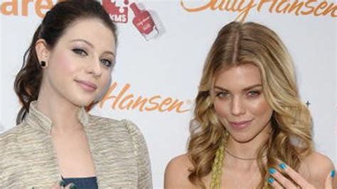 Michelle vs. AnnaLynne: Who'd You Rather?