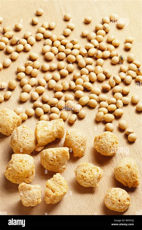 Soya bean chunks ; India Stock Photo - Alamy