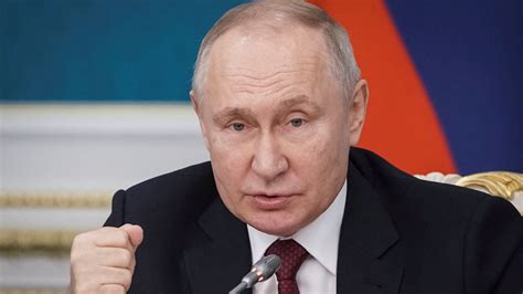 Russia Tightens Rules for Journalists Ahead of Presidential Elections ...