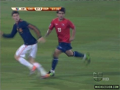 21 Hilarious Soccer Dives (GIFs) - HAHAHAHAHAHA this made my day. It's priceless.