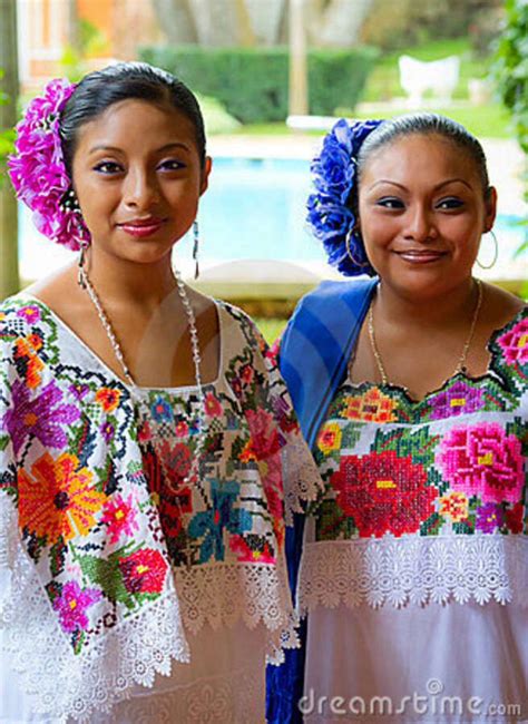 Mayan traditional dress | Mexican fashion, Traditional mexican dress ...