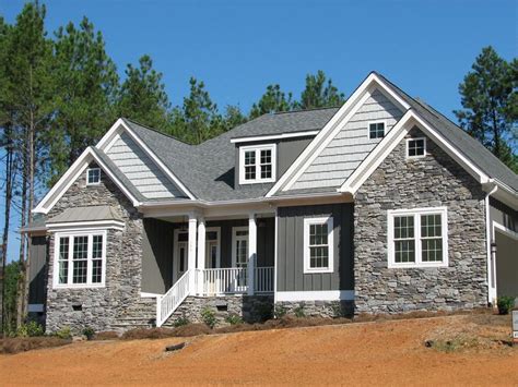 Best 25+ Stone siding ideas on Pinterest | Faux stone siding, Stone exterior and Stone veneer ...