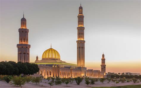 Sultan Qaboos Grand Mosque, Muscat: An Iconic Architectural Wonder